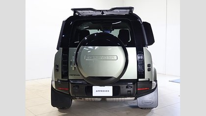 Defender 110 6