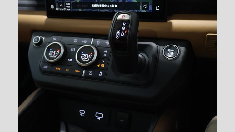 2023 認定中古車 Land Rover Defender 110 パンゲアグリーン D300 AWD（AT） X-DYNAMIC HSE