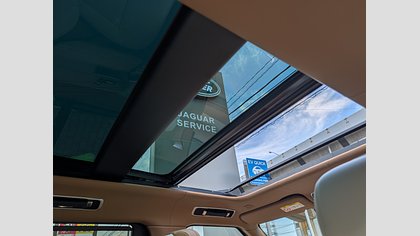 Range Rover 27
