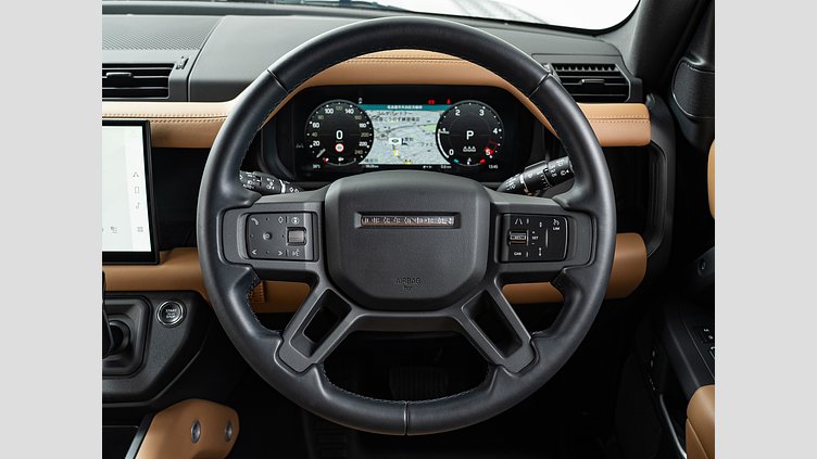 2025 認定中古車 Land Rover Defender 110 Santorini Black 3.0 litre i6D​ X-DYNAMIC HSE D350 エアサス　5人乗り