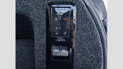 Range Rover 32