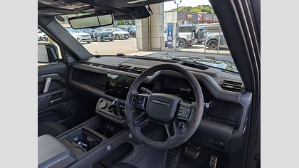 Defender 110 9