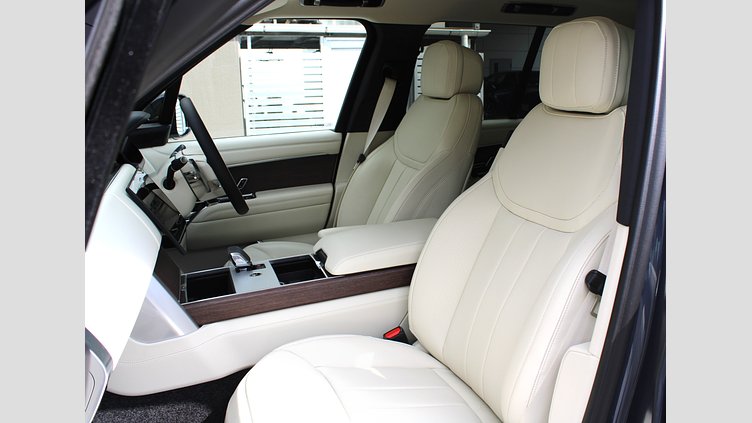 2023 認定中古車 Land Rover Range Rover ヴァレジネブルー D300 AWD MHEV（AT） スタンダードホイールベース HSE