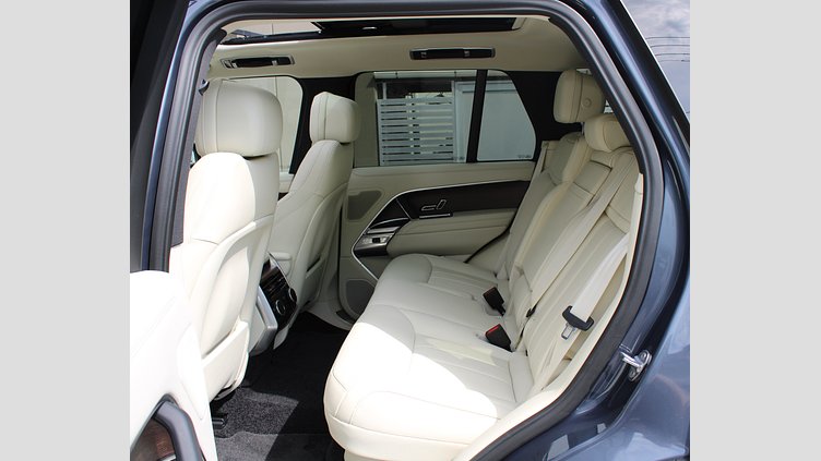 2023 認定中古車 Land Rover Range Rover ヴァレジネブルー D300 AWD MHEV（AT） スタンダードホイールベース HSE
