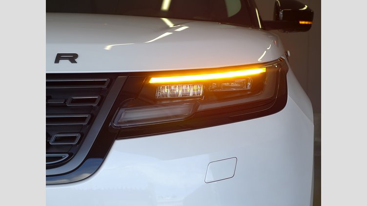 2024 認定中古車 Land Rover Range Rover Velar オストゥーニパールホワイト P400eプラグインハイブリッド（ガソリン） スタンダードホイールベース Dynamic SE