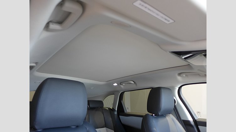 2024 認定中古車 Land Rover Range Rover Velar オストゥーニパールホワイト P400eプラグインハイブリッド（ガソリン） スタンダードホイールベース Dynamic SE