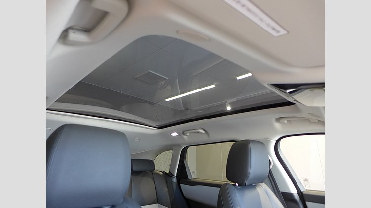2024 認定中古車 Land Rover Range Rover Velar オストゥーニパールホワイト P400eプラグインハイブリッド（ガソリン） スタンダードホイールベース Dynamic SE