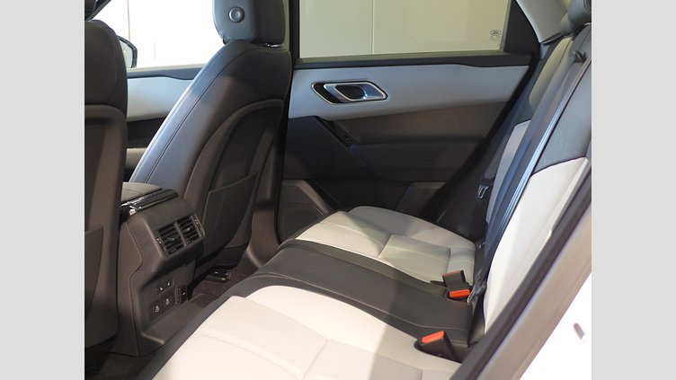 2024 認定中古車 Land Rover Range Rover Velar オストゥーニパールホワイト P400eプラグインハイブリッド（ガソリン） スタンダードホイールベース Dynamic SE