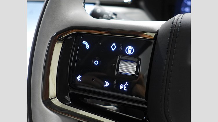 2024 認定中古車 Land Rover Range Rover Velar オストゥーニパールホワイト P400eプラグインハイブリッド（ガソリン） スタンダードホイールベース Dynamic SE