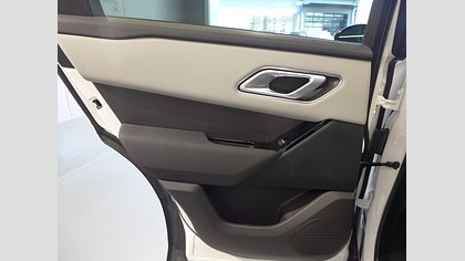 Range Rover Velar 25