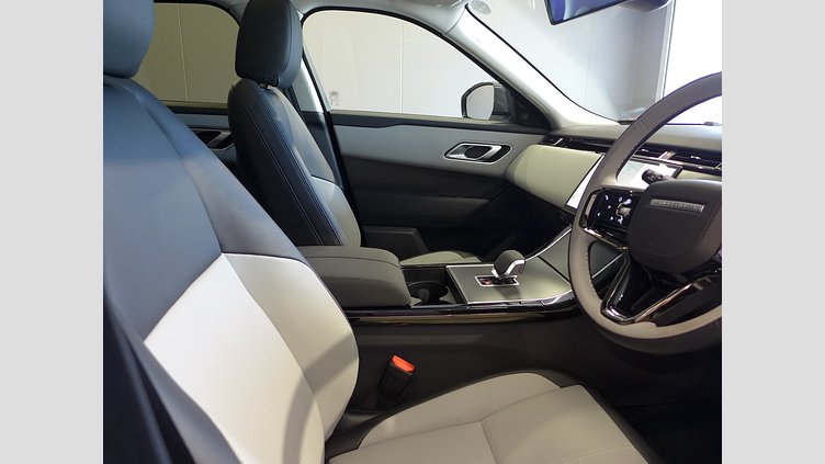 2024 認定中古車 Land Rover Range Rover Velar オストゥーニパールホワイト P400eプラグインハイブリッド（ガソリン） スタンダードホイールベース Dynamic SE