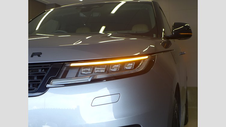 2025 認定中古車 Land Rover Range Rover Sport アイガーグレイ D300マイルドハイブリッド スタンダードホイールベース Dynamic SE