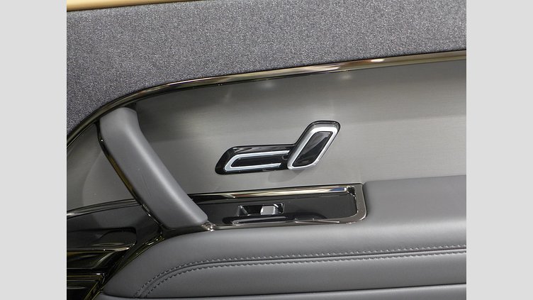 2025 認定中古車 Land Rover Range Rover Sport アイガーグレイ D300マイルドハイブリッド スタンダードホイールベース Dynamic SE