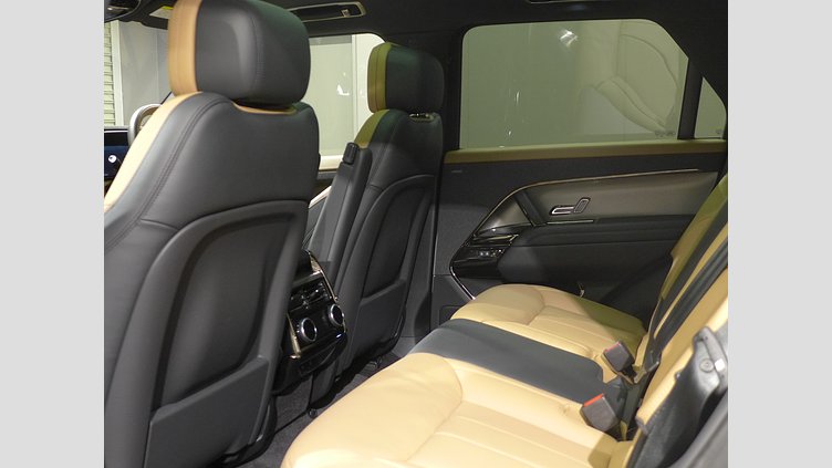 2025 認定中古車 Land Rover Range Rover Sport アイガーグレイ D300マイルドハイブリッド スタンダードホイールベース Dynamic SE
