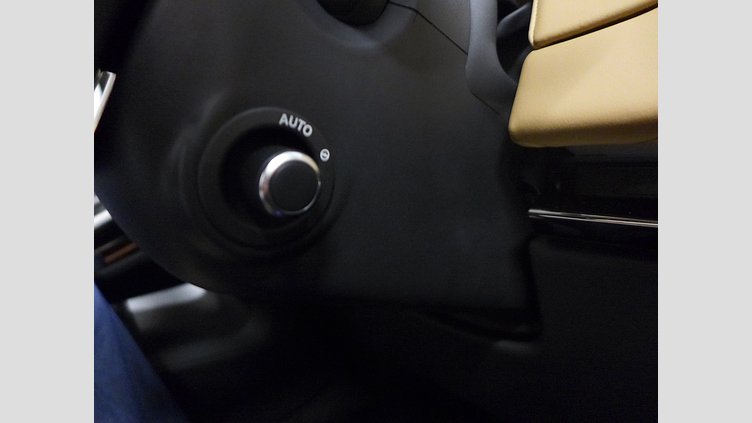 2025 認定中古車 Land Rover Range Rover Sport アイガーグレイ D300マイルドハイブリッド スタンダードホイールベース Dynamic SE