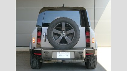 Defender 110 6