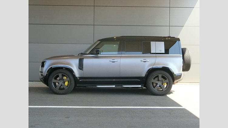 2023 認定中古車 Land Rover Defender 110 アイガーグレイ D300 AWD（AT） X-DYNAMIC HSE
