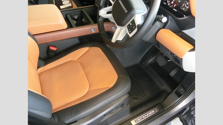 2023 認定中古車 Land Rover Defender 110 アイガーグレイ D300 AWD（AT） X-DYNAMIC HSE
