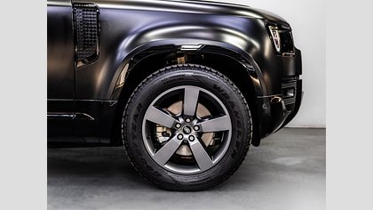 Defender 110 2