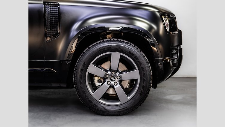 2025 Approved Land Rover Defender 110 Santorini Black AWD 3.0D SE X-Dynamic (D250)