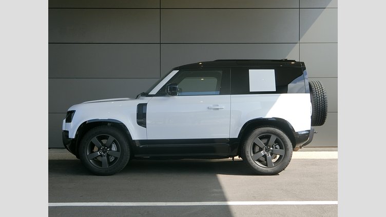2025 認定中古車 Land Rover Defender 90 Fuji White 3.0 litre i6D​ X-DYNAMIC HSE