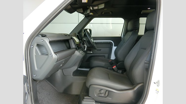 2025 認定中古車 Land Rover Defender 90 Fuji White 3.0 litre i6D​ X-DYNAMIC HSE