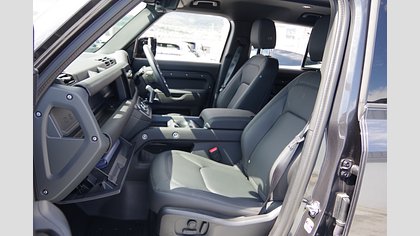 Defender 110 3