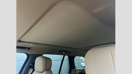 Range Rover 24