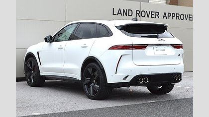 F-Pace 1