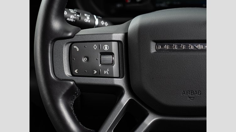2025 認定中古車 Land Rover Defender 110 カルパチアングレイ D350 ディーゼルマイルドハイブリッド X-DYNAMIC HSE D350 エアサスペンション