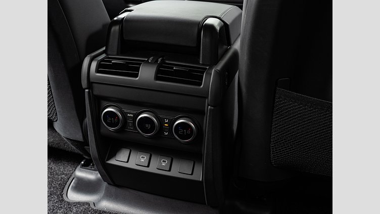 2025 認定中古車 Land Rover Defender 110 カルパチアングレイ D350 ディーゼルマイルドハイブリッド X-DYNAMIC HSE D350 エアサスペンション