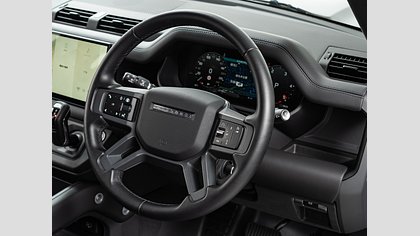 Defender 110 17