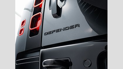 Defender 110 8