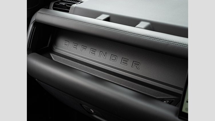 2025 認定中古車 Land Rover Defender 110 カルパチアングレイ D350 ディーゼルマイルドハイブリッド X-DYNAMIC HSE D350 エアサスペンション