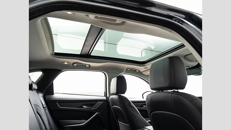 2022 認定中古車 Jaguar F-Pace サントリーニブラック D200 AWD（オートマチック）MHEV S　D200