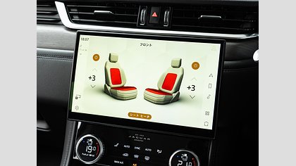 F-Pace 27