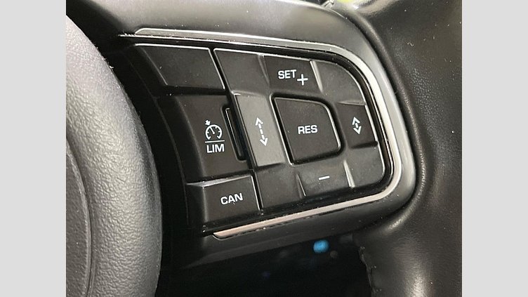 2017 認定中古車 Jaguar E-Pace ユーロン ホワイト P250 オートマチック全輪駆動 S