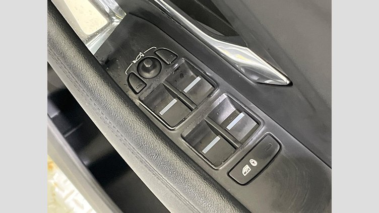 2017 認定中古車 Jaguar E-Pace ユーロン ホワイト P250 オートマチック全輪駆動 S