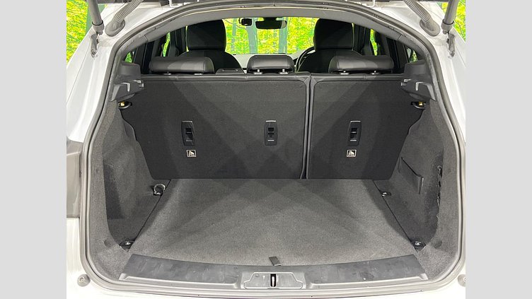 2017 認定中古車 Jaguar E-Pace ユーロン ホワイト P250 オートマチック全輪駆動 S