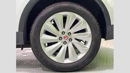 E-Pace 8