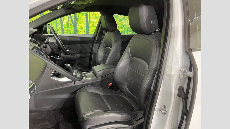 2017 認定中古車 Jaguar E-Pace ユーロン ホワイト P250 オートマチック全輪駆動 S