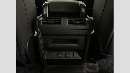 Defender 110 44