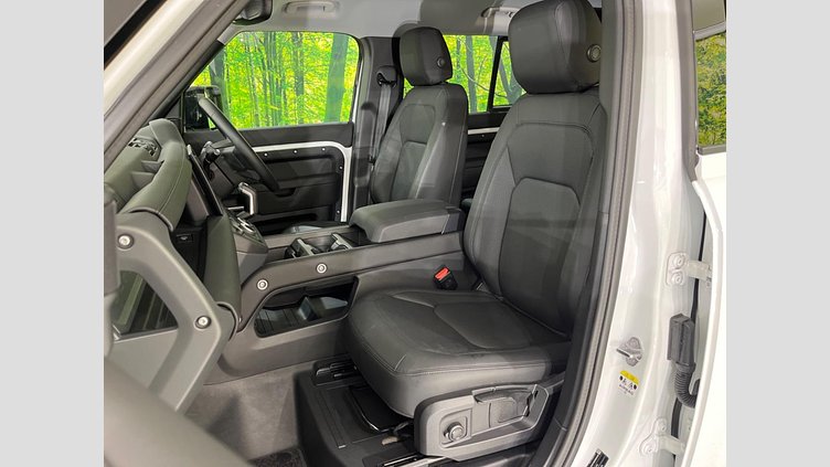 2025 認定中古車 Land Rover Defender 110 フジホワイト D350 ディーゼルマイルドハイブリッド S