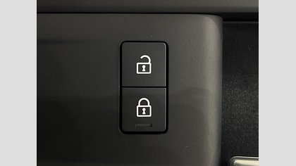 Defender 110 67