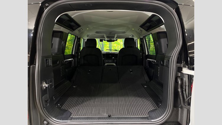 2025 認定中古車 Land Rover Defender 110 フジホワイト D350 ディーゼルマイルドハイブリッド S