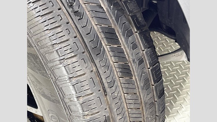 2025 認定中古車 Land Rover Defender 110 フジホワイト D350 ディーゼルマイルドハイブリッド S
