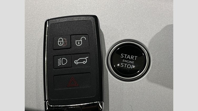 2024 認定中古車 Land Rover Range Rover カルパチアングレイ P550 AWD PHEV（AT） スタンダードホイールベース Autobiography