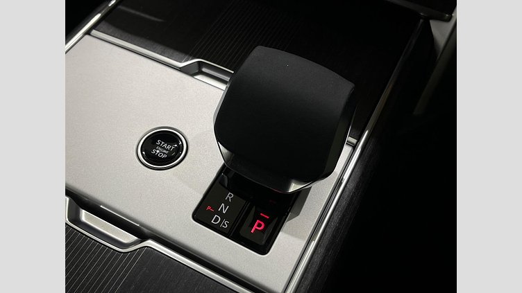2024 認定中古車 Land Rover Range Rover カルパチアングレイ P550 AWD PHEV（AT） スタンダードホイールベース Autobiography