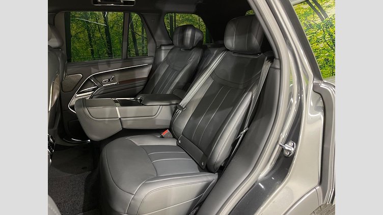 2024 認定中古車 Land Rover Range Rover カルパチアングレイ P550 AWD PHEV（AT） スタンダードホイールベース Autobiography