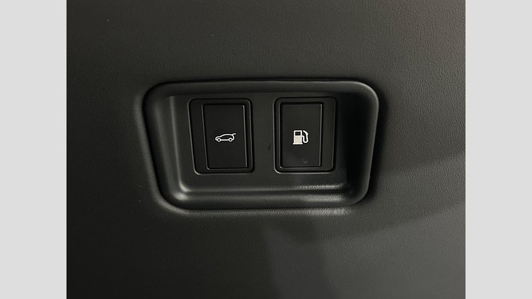 2024 認定中古車 Land Rover Range Rover カルパチアングレイ P550 AWD PHEV（AT） スタンダードホイールベース Autobiography